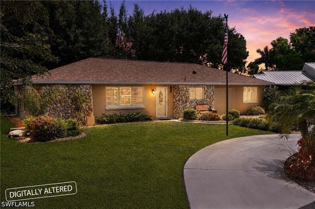20 Maui CIR 20, Naples, FL 34112