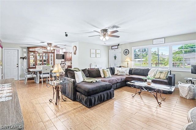 20 Maui CIR 20, Naples, FL 34112