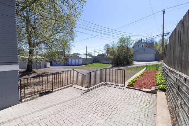794 Case Avenue, Saint Paul, MN 55106