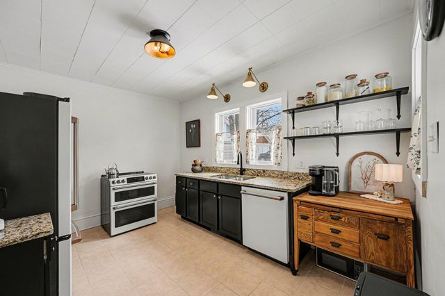 418 4th Street N, Hudson, WI 54016