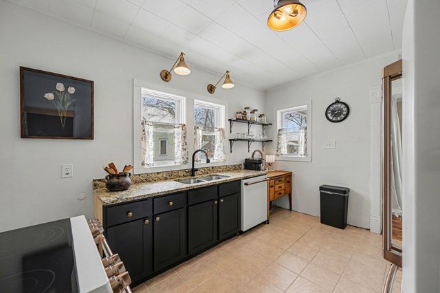 418 4th Street N, Hudson, WI 54016