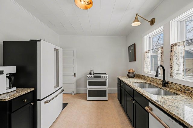 418 4th Street N, Hudson, WI 54016