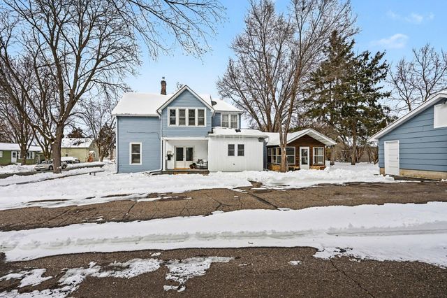 418 4th Street N, Hudson, WI 54016