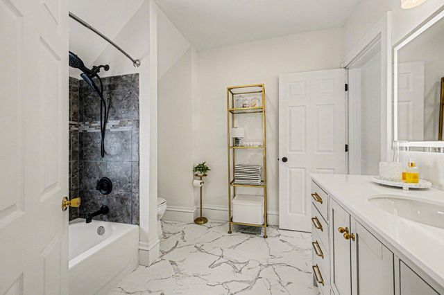 418 4th Street N, Hudson, WI 54016