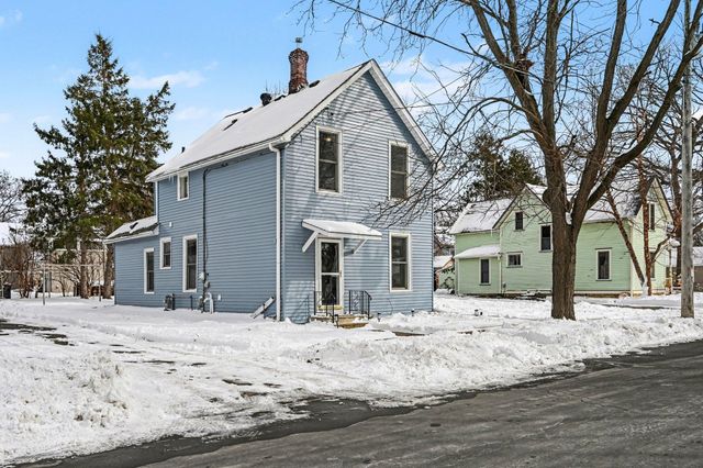 418 4th Street N, Hudson, WI 54016