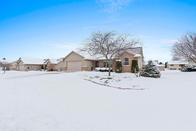 1602 MEADOWS LANE, Luxemburg, WI 54217