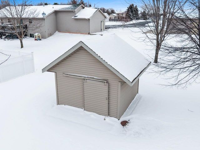 1602 MEADOWS LANE, Luxemburg, WI 54217