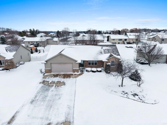 1602 MEADOWS LANE, Luxemburg, WI 54217