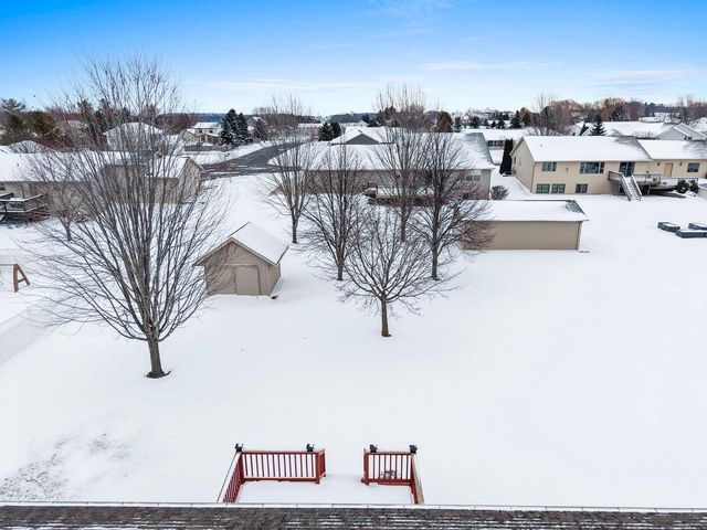 1602 MEADOWS LANE, Luxemburg, WI 54217