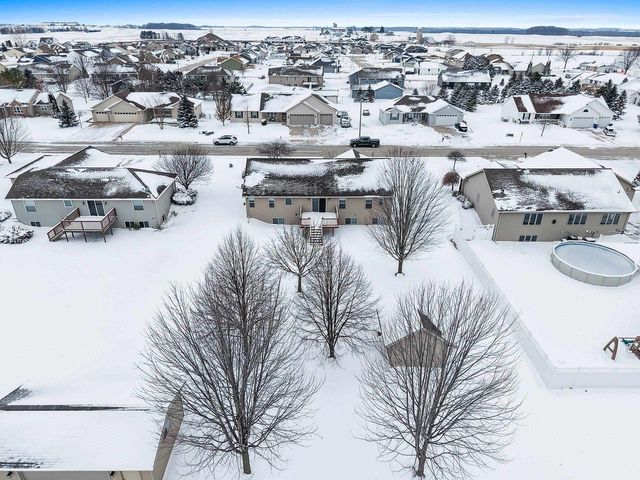 1602 MEADOWS LANE, Luxemburg, WI 54217