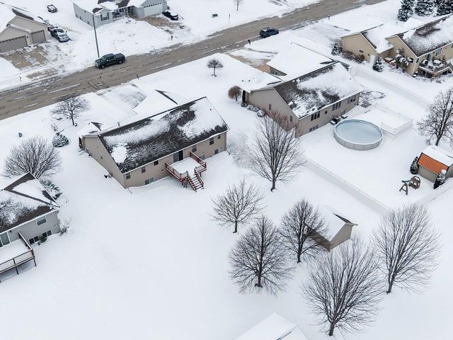 1602 MEADOWS LANE, Luxemburg, WI 54217