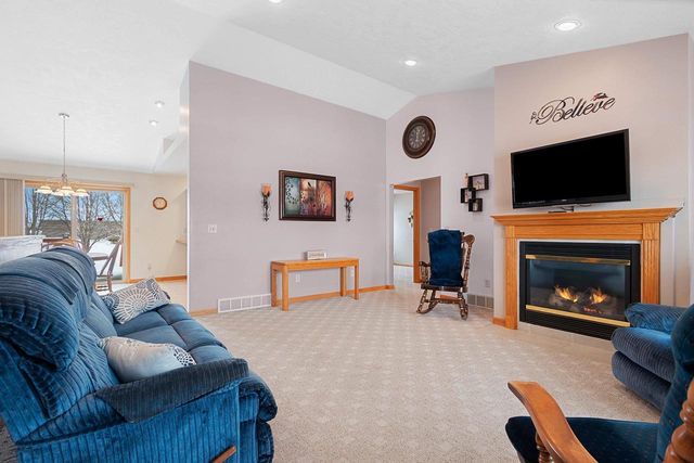 1602 MEADOWS LANE, Luxemburg, WI 54217