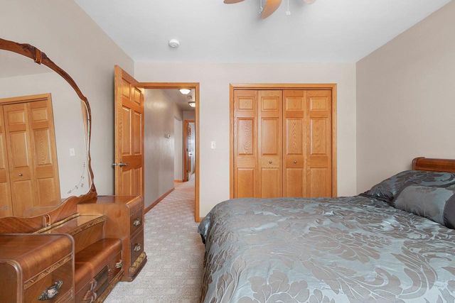 1602 MEADOWS LANE, Luxemburg, WI 54217