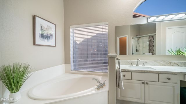 3813 N MORNING DOVE Circle, Mesa, AZ 85207