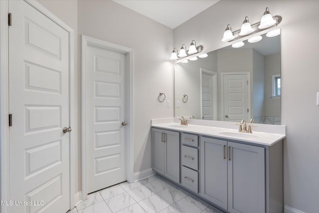 1734 Winningham Drive, Hernando, MS 38632