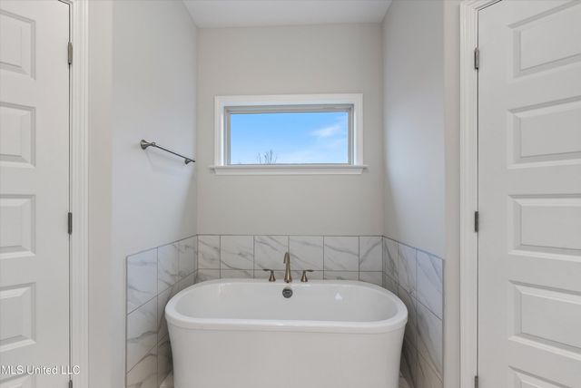 1734 Winningham Drive, Hernando, MS 38632