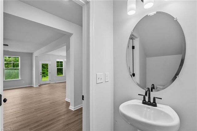 413 Yarrow Drive, Lexington, NC 27295