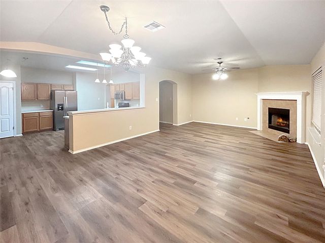 129 Colt LOOP, Kyle, TX 78640