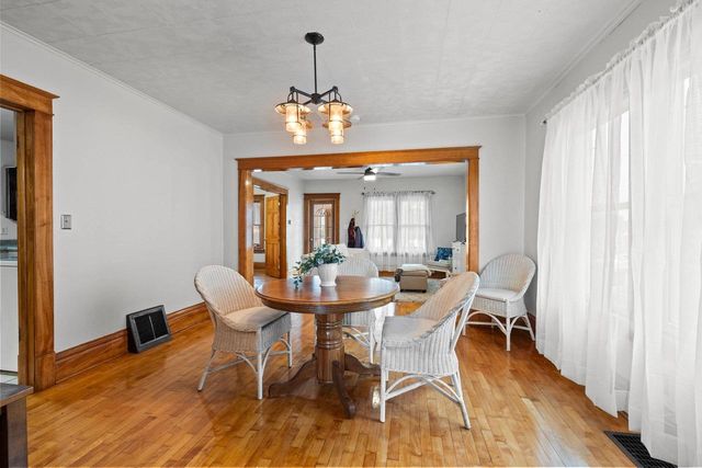 935 W 8TH AVENUE, Oshkosh, WI 54902