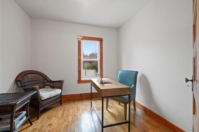 935 W 8TH AVENUE, Oshkosh, WI 54902