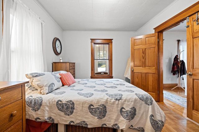 935 W 8TH AVENUE, Oshkosh, WI 54902