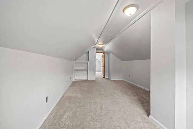 935 W 8TH AVENUE, Oshkosh, WI 54902