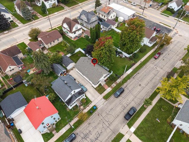 935 W 8TH AVENUE, Oshkosh, WI 54902