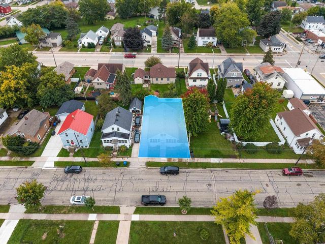935 W 8TH AVENUE, Oshkosh, WI 54902