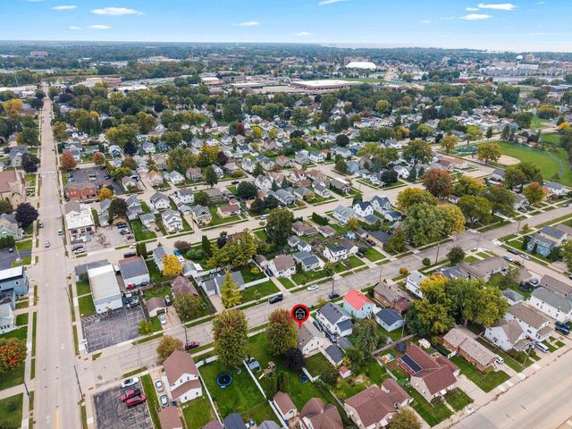 935 W 8TH AVENUE, Oshkosh, WI 54902