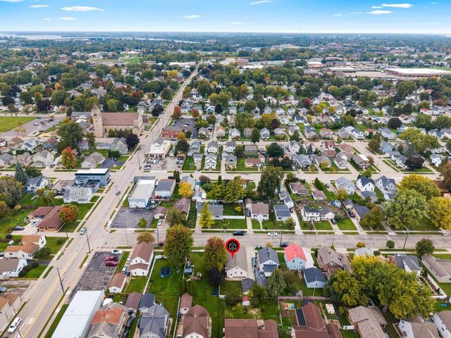 935 W 8TH AVENUE, Oshkosh, WI 54902