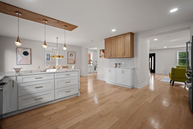 2831 OTIS ST NE, Washington, DC 20018