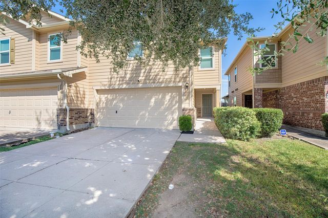 8034 Chasewood Drive, Houston, TX 77489