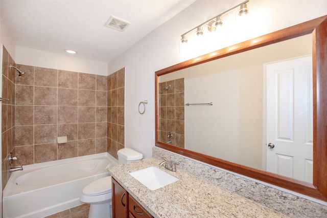 8034 Chasewood Drive, Houston, TX 77489