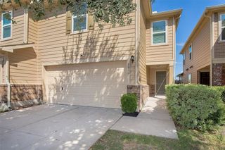 8034 Chasewood Drive, Houston, TX 77489