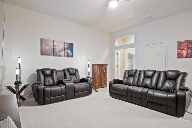 2204 Chincho DR, Pflugerville, TX 78660