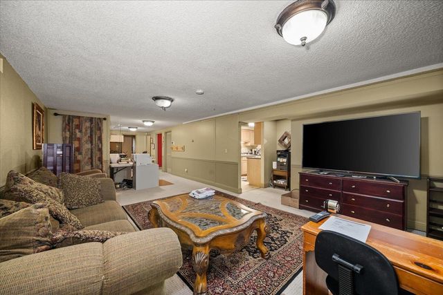 2214 E 36th Ave, Spokane, WA 99203