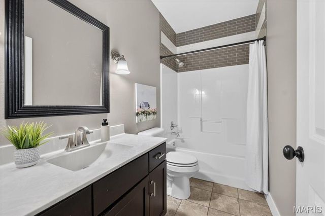1309 Hollander Court, O'fallon, IL 62269