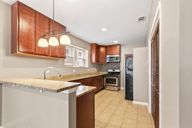 323 Memorial Drive 2, Calumet City, IL 60409