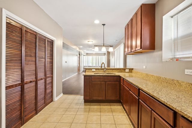 323 Memorial Drive 2, Calumet City, IL 60409