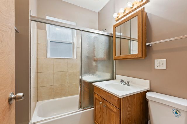 323 Memorial Drive 2, Calumet City, IL 60409