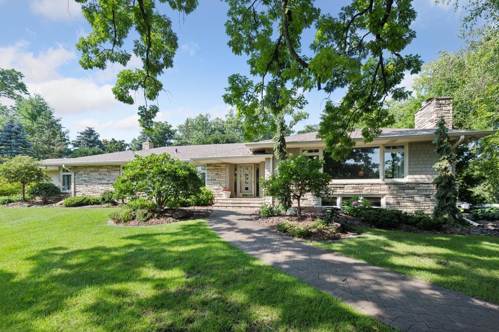5517 Knoll Drive, Edina, MN 55436