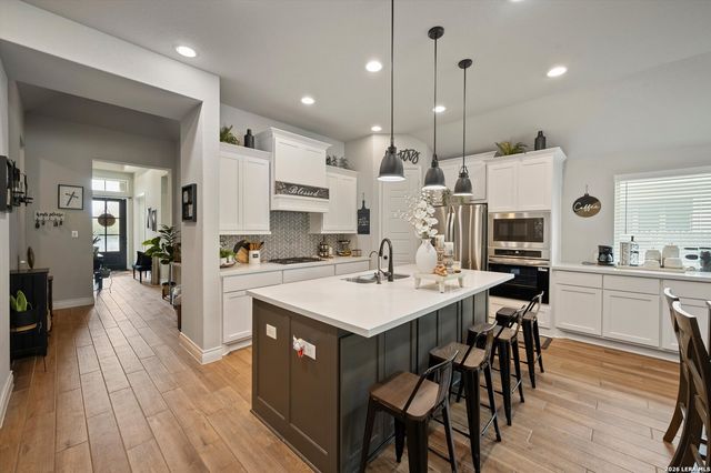 3125 CREEK RIDGE ST, Seguin, TX 78155