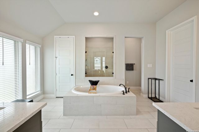 3125 CREEK RIDGE ST, Seguin, TX 78155