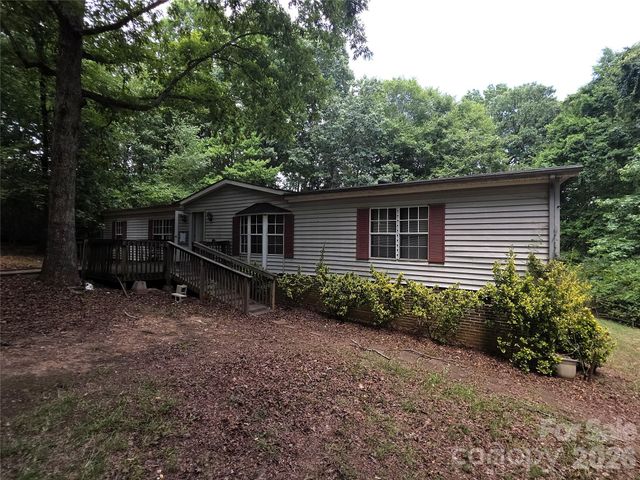 1340 Bowling Green Drive, Clover, SC 29710