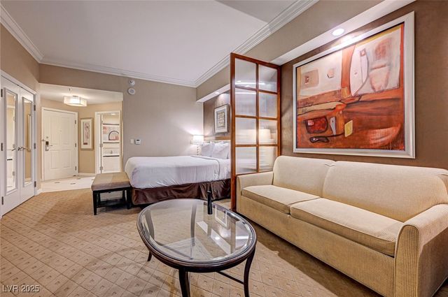 135 East Harmon Avenue 3215, Las Vegas, NV 89109