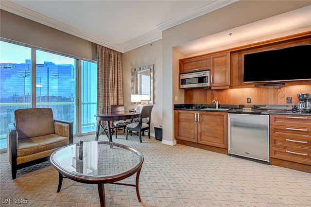 135 East Harmon Avenue 3215, Las Vegas, NV 89109