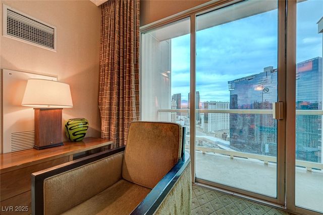 135 East Harmon Avenue 3215, Las Vegas, NV 89109