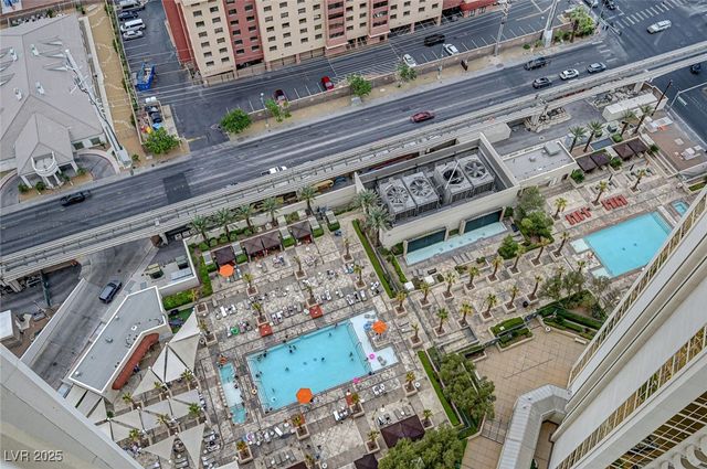 135 East Harmon Avenue 3215, Las Vegas, NV 89109