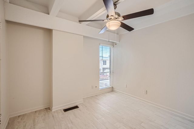 5918 Lago Vista WAY D-27, Lago Vista, TX 78645