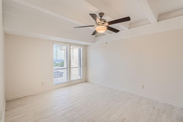 5918 Lago Vista WAY D-27, Lago Vista, TX 78645